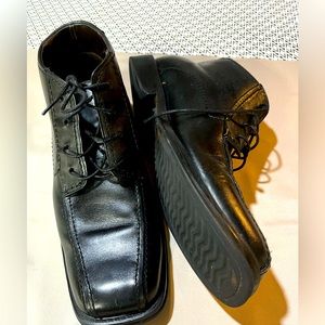 Bill Blass Leather Boot